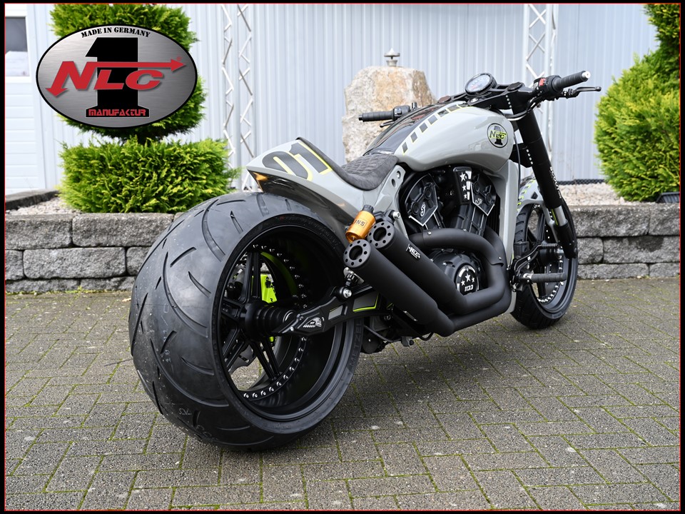 IS-5100 Auspuffanlage "Dragstyle" 2 in 2 Indian Scout